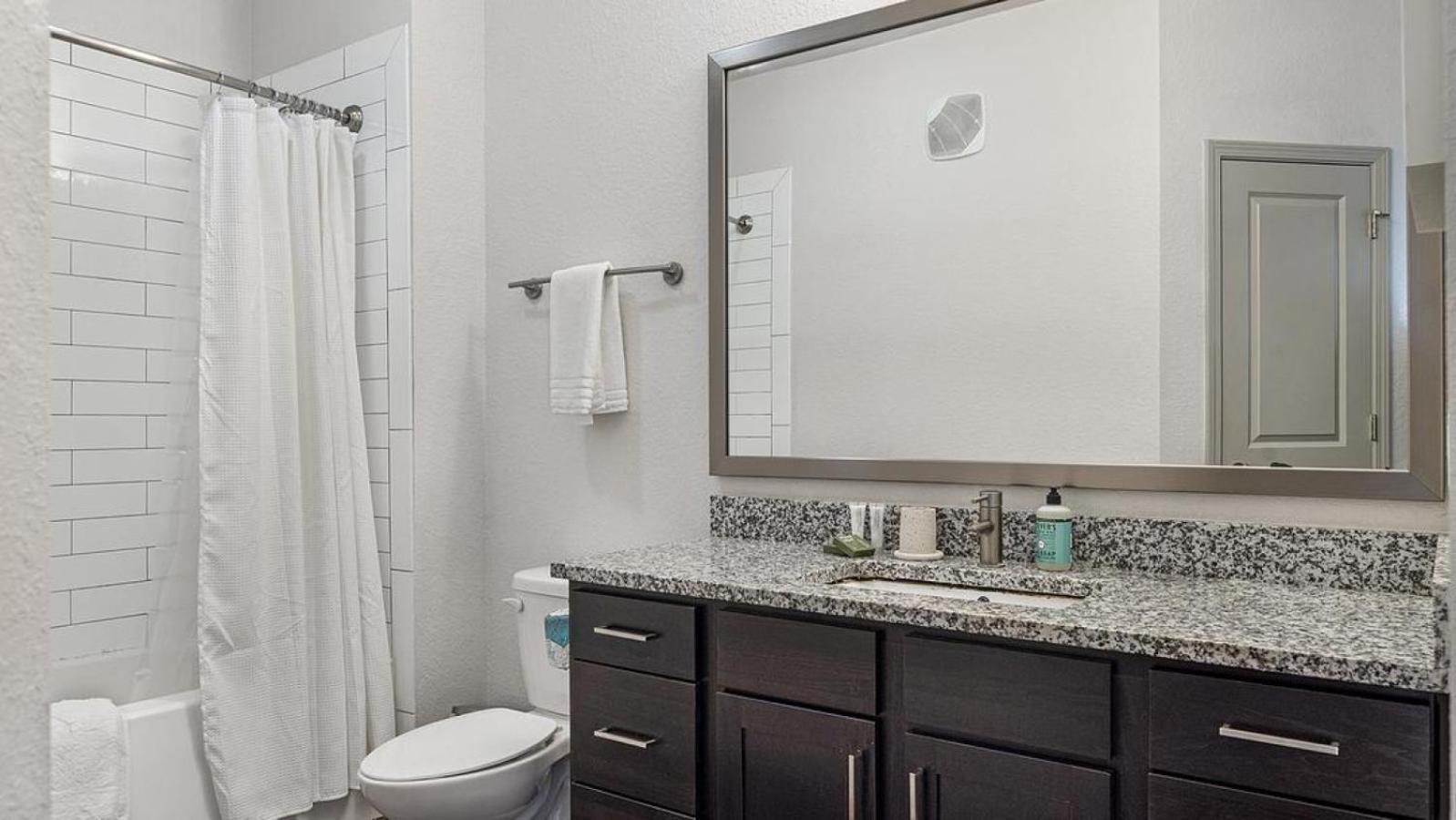 Landing At The Nine At Memphis - 3 Bedrooms In University Extérieur photo